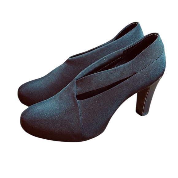 Eileen Fisher Peek Stretch Grosgrain Heels Size 7 - Picture 6 of 7